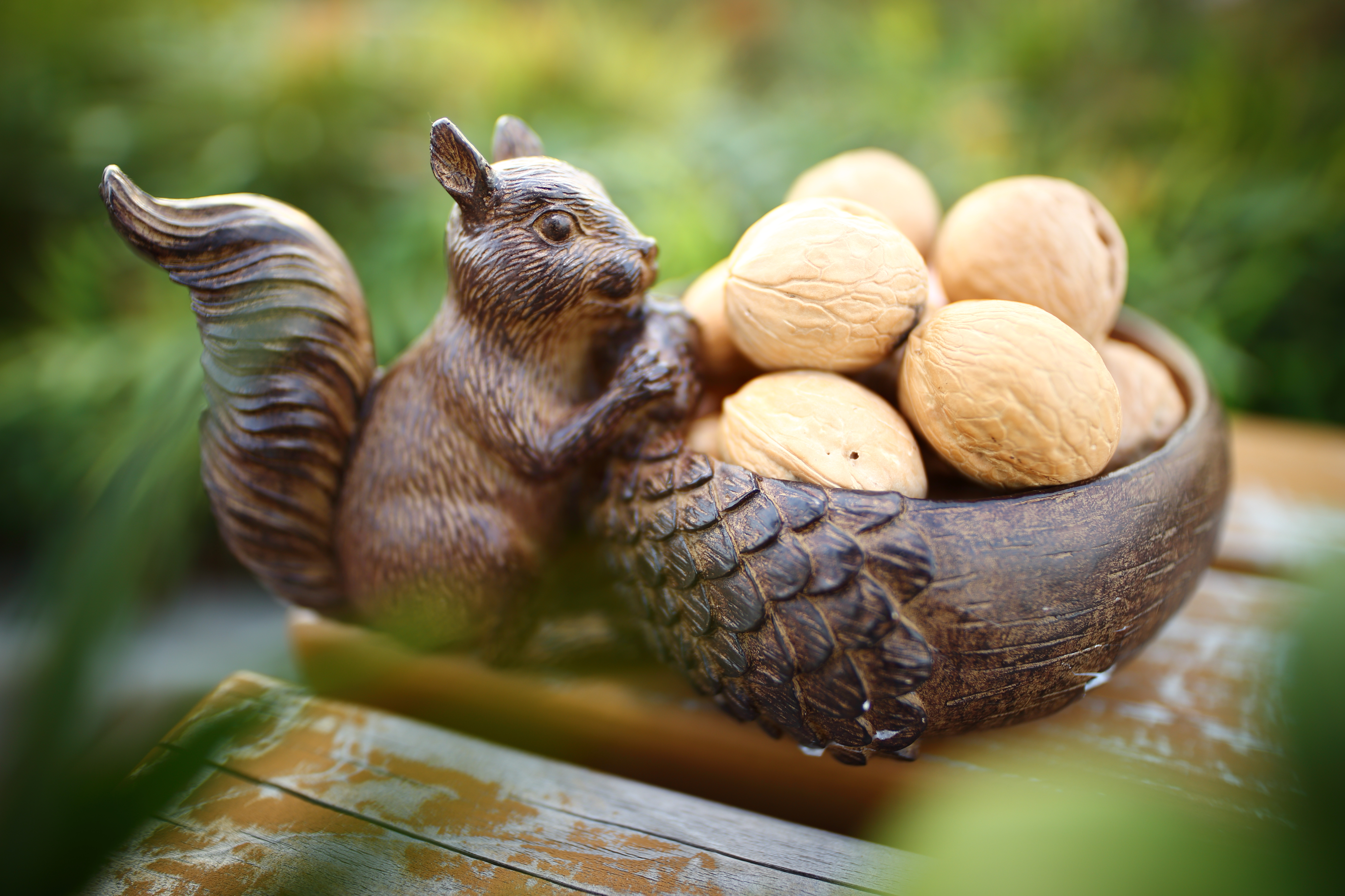 絞り開放・最短撮影距離（約27.6cm）で撮影。EOS 6D / 1/100秒 / F1.4 / 0EV / ISO100 / マニュアル / 20mm