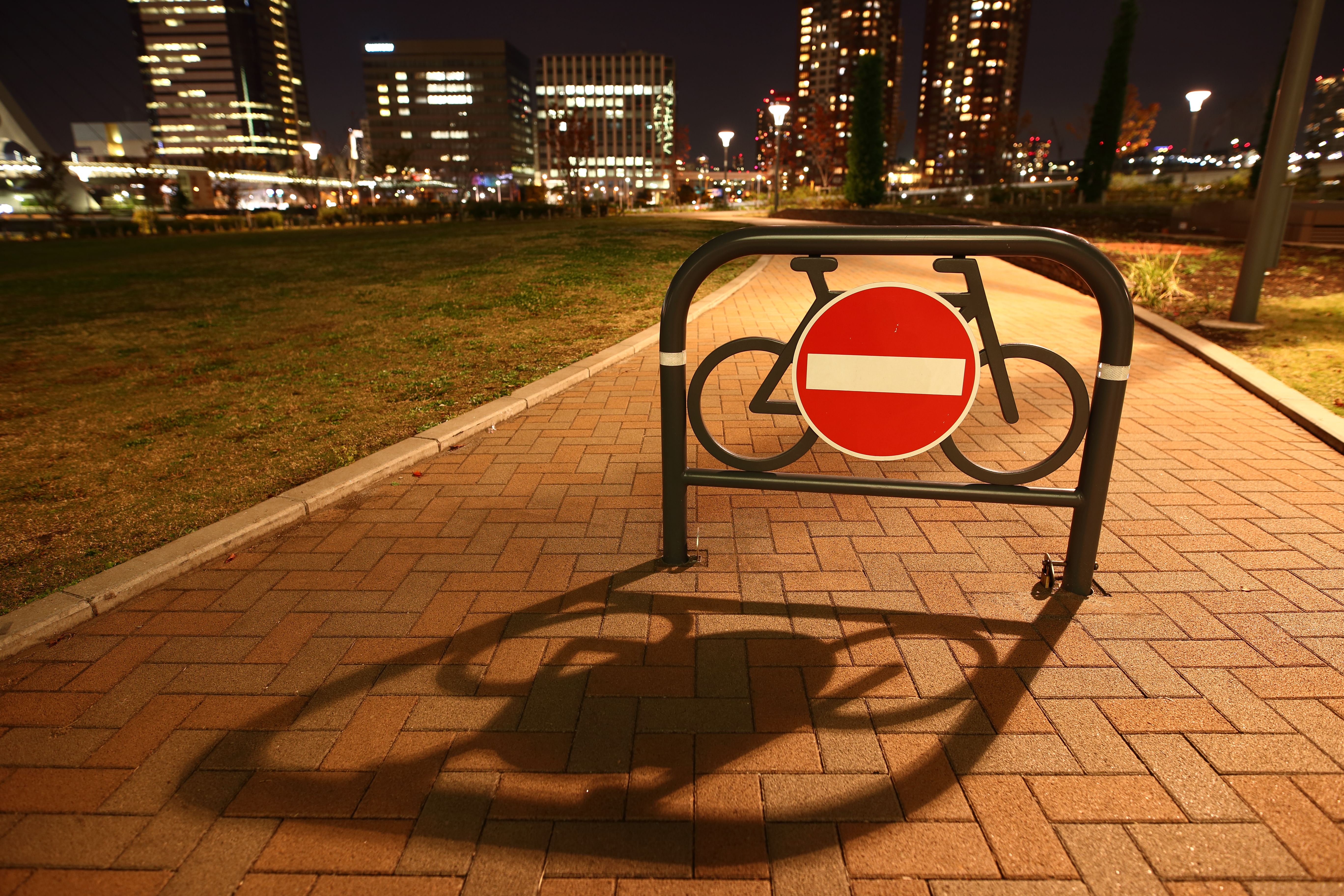 絞りF2.8・距離1.5mで撮影。EOS 6D / 1/2.5秒 / F2.8 / -0.3EV / ISO400 / 絞り優先AE / 20mm