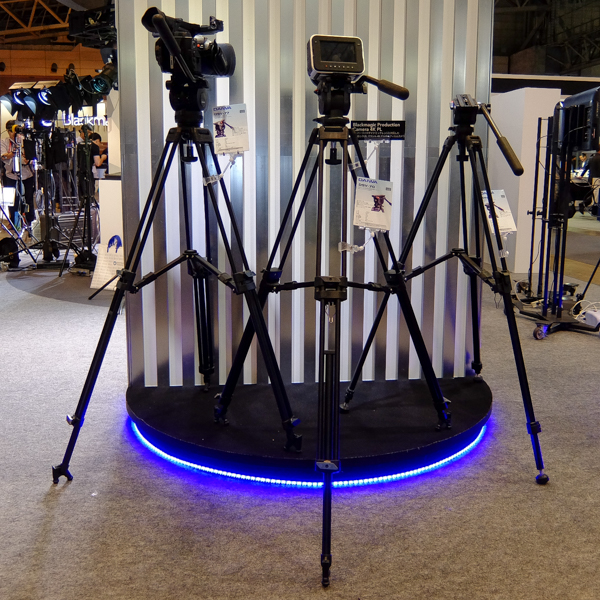 左からDSV-77、DSV-70、DSV-50