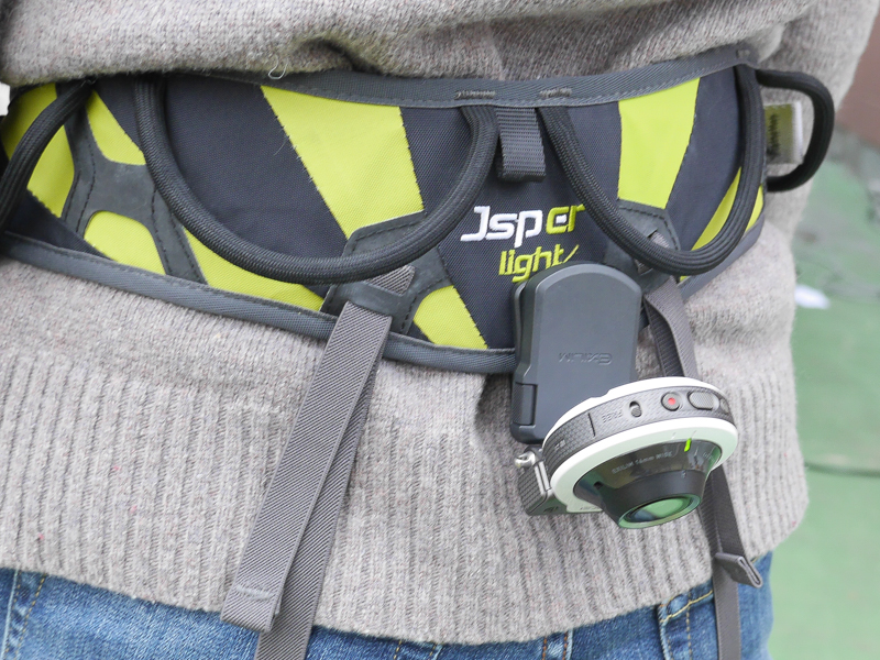 ハーネスにEX-FR100を装着した