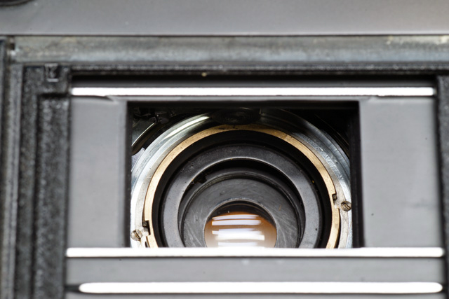 一般的なシルバーのL-Mリングを使用した場合