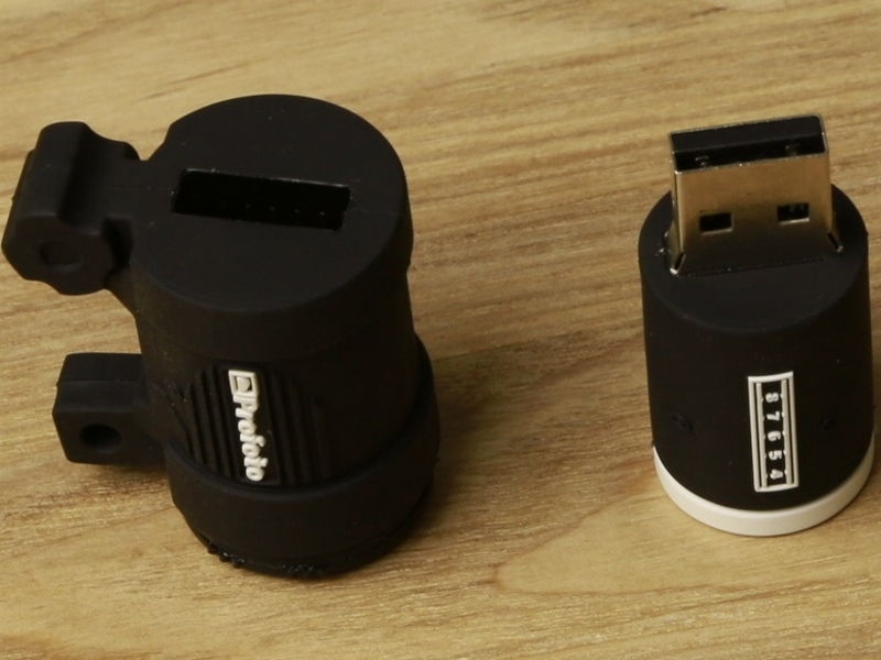 D1 AirのUSBメモリー