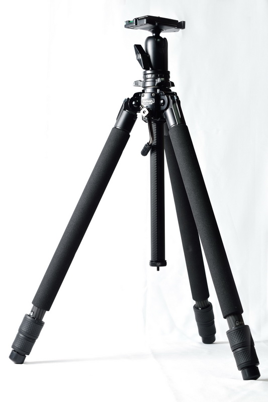 3段式で自由雲台というのも選択肢としてありだ（雲台はQHD-63Q）