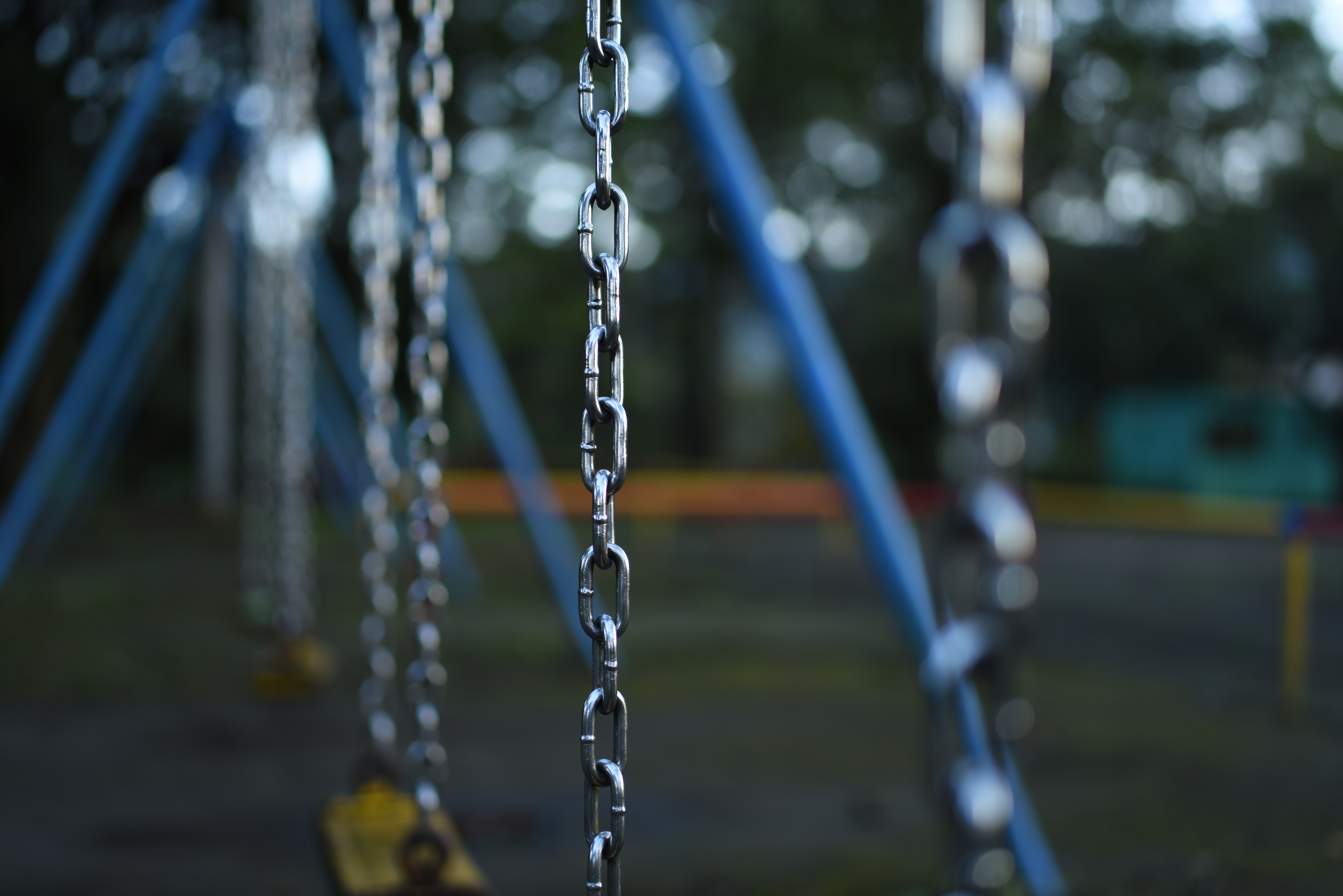 絞り開放・距離数mで撮影。D810 / 1/100秒 / F1.8 / -0.3EV / ISO64 / 絞り優先AE / 45mm