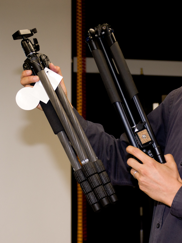 エアリーカーボン644（左）とエアリーV100（右）