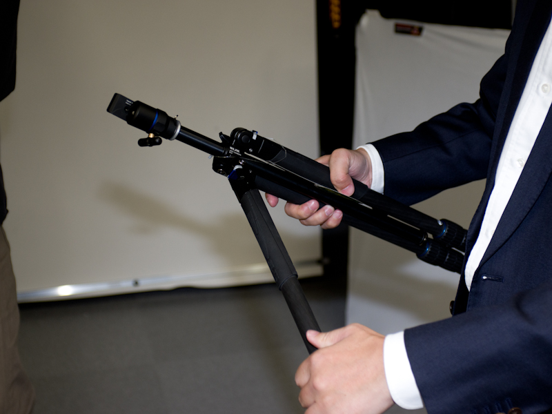 その場で三脚を試すこともできた