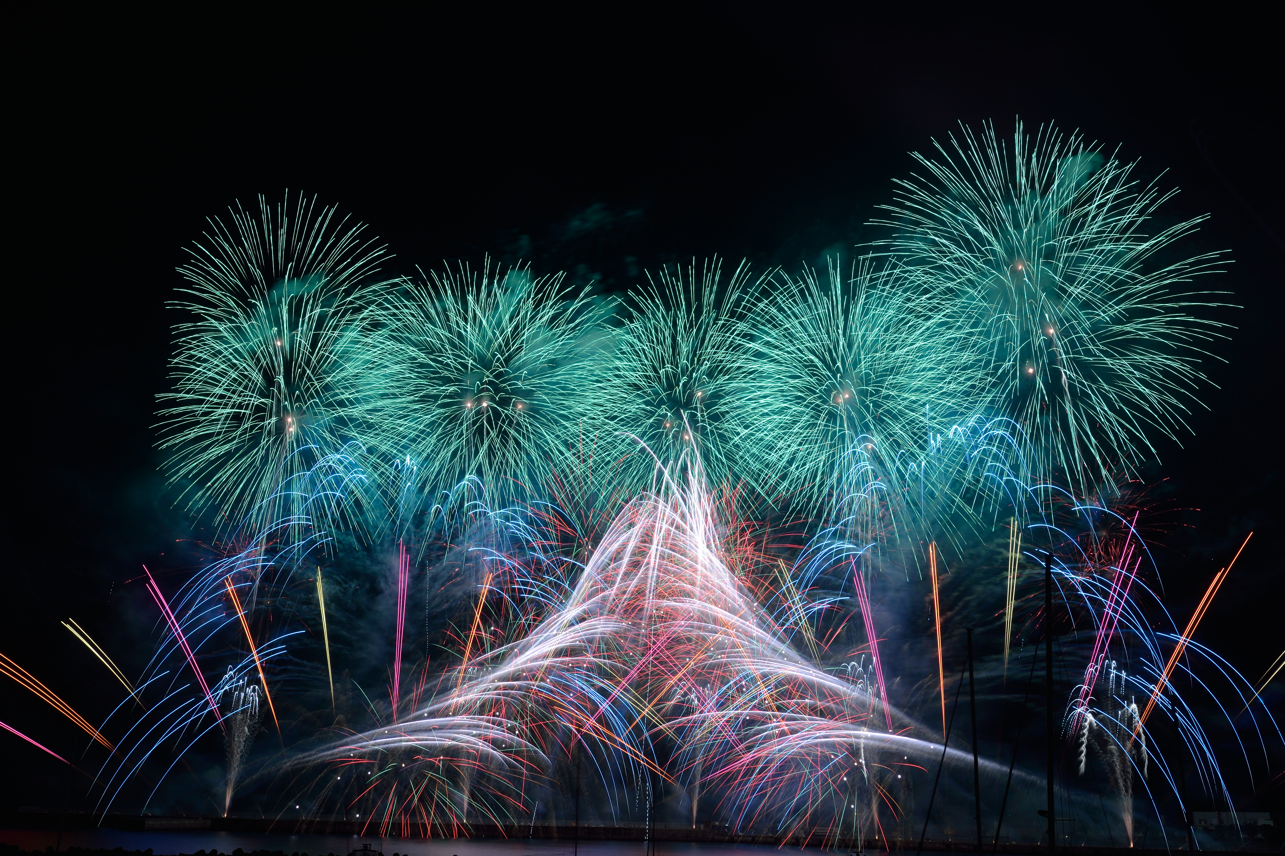 <span class="fnt-85">D600・AF-S NIKKOR 18-35mm F3.5-4.5G ED・マニュアル露出・ISO100・F11・4.2秒・ND8フィルター</span>