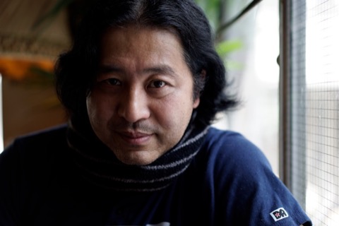 魚住誠一さんの写真展「月刊 金城茉奈 VS 月刊 松田るか」 明日15日