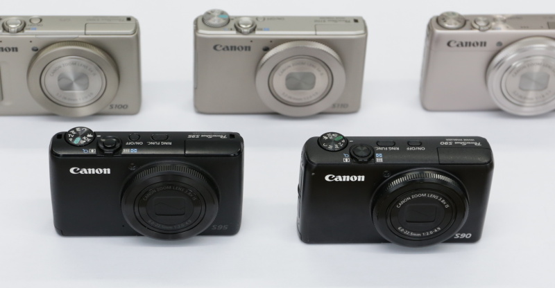 キヤノンの高画質ポケットカメラは、PowerShot S90（手前右）に始まる