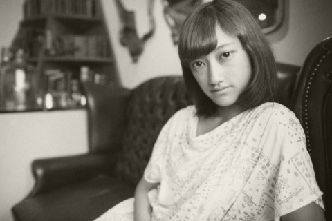 ポートレートの新しい教科書：第5回：ざらついたモノクロ調にポート