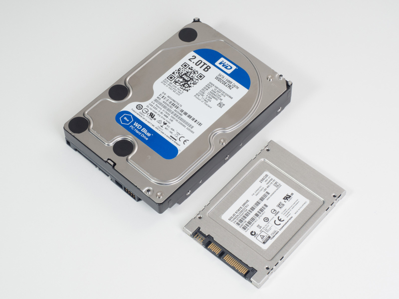 システムドライブは256GB SSD (SATAIII接続 / 6Gbps)、ストレージドライブには2TB HDD (SATAIII | SATA 6Gbps対応)を選択