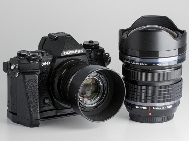 今回使用したのは、定番の“撒き餌レンズ”M.ZUIKO DIGITAL 45mm F1.8と、ハイエンドの超広角ズームM.ZUIKO DIGITAL ED 7-14mm F2.8 PRO。画質ばっちりのこの2本でハイレゾショットを楽しんだ