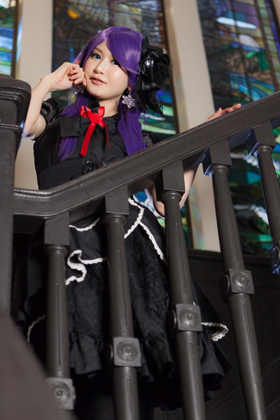 1階から2階方向を撮影。ほぼ正面からソフトボックスを当てている