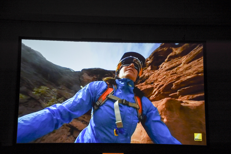 自転車のハンドルに取り付けて撮影。