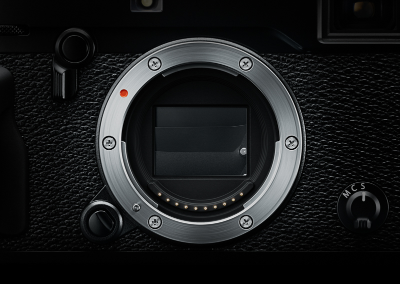 新開発のシャッターユニットを搭載。静かなシャッター音も特徴のひとつ。