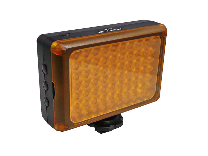 色温度変換フィルターになる電池フタ