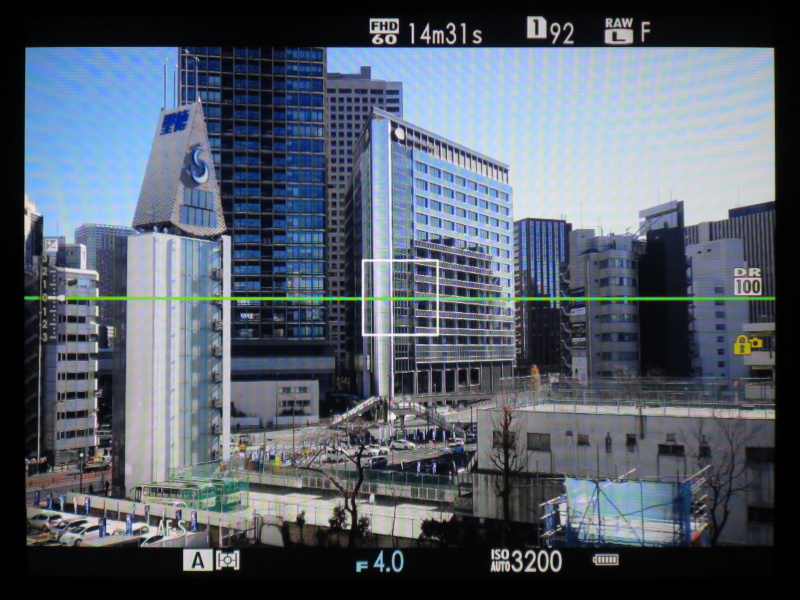 アドバンストハイブリッドマルチビューファインダー内の様子。こちらはEVF