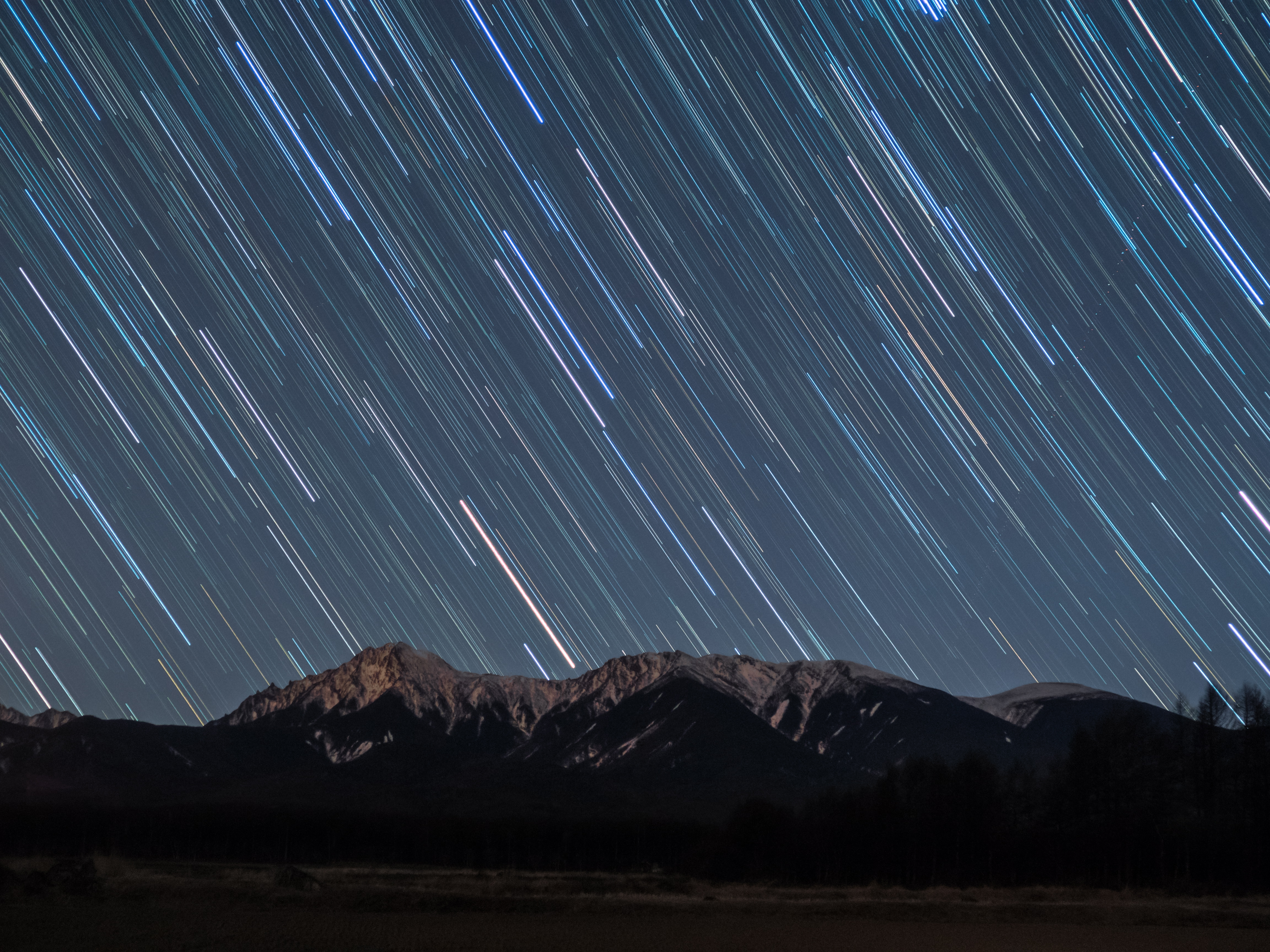 KOWA PROMINAR 25mm F1.8 / OLYMPUS OM-D E-M5 MarkII / F2.8 / ライブコンポジット40秒×37コマ/ ISO1600 / LEEソフトNo.3フィルター使用