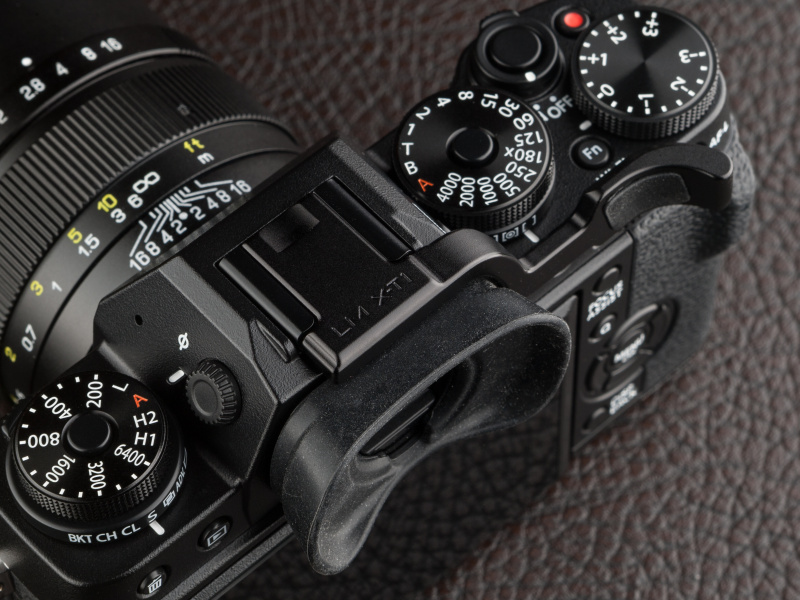 レンズメイトのサムレストはオリエンタルホビーにて税込1万2,960円だ