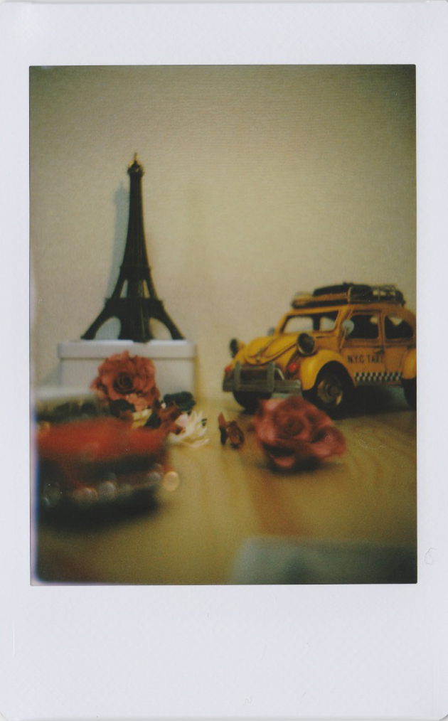 同じ場所、同じ環境でEVレバーを切り替えての撮影をしました。プラスとマイナスではかなりの差があるので、撮影時の環境や作風によって露出を自分で設定する事ができます。この写真はEVを-に設定したときの作例