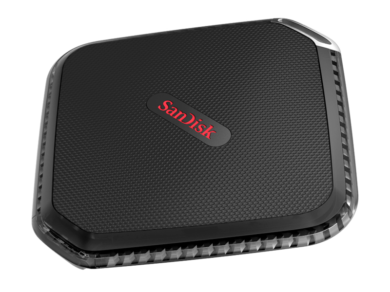 サンディスク エクストリーム500 ポータブル SSD。ラインナップ中、最もベーシックな製品。容量は120GB・240GB・480GBの3種類。店頭予想価格は1万5,000円前後、2万円前後、3万5,000円前後の見込み。