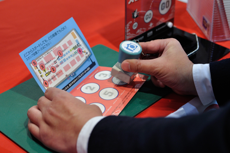 これがスタンプラリーの台紙。<a href="http://dc.watch.impress.co.jp/docs/news/event/20160217_744079.html" class="n" target="_blank">ここ</a>からダウンロードして印刷、会場に持っていってもOK。