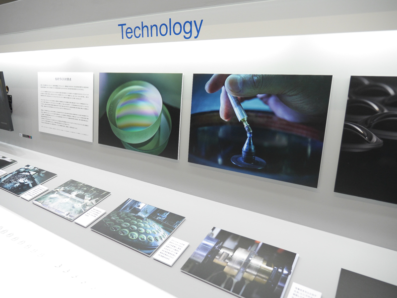 同社の技術をパネル展示していた