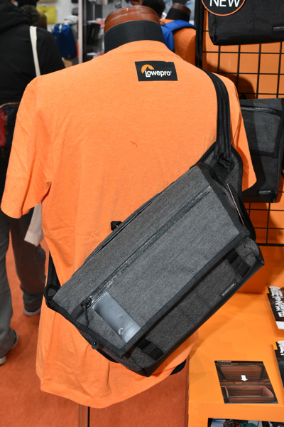 Lowepro「ストリートライン」ショルダー