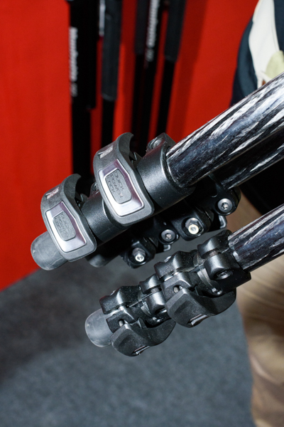 従来のマンフロット三脚のレバーロック