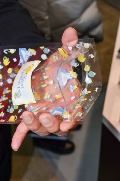 のりを使わないチャック袋は写真を傷めないですむ