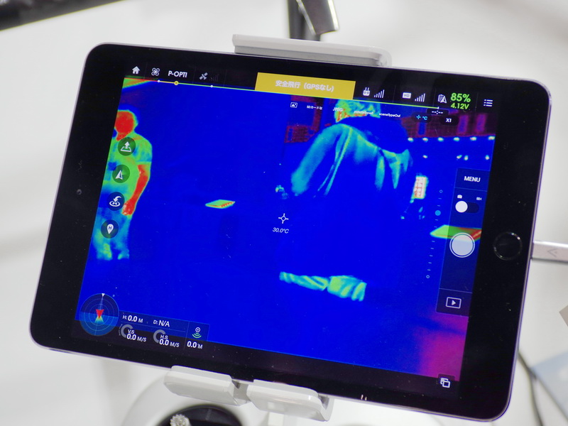 タブレットの操作画面。ZENMUSE XTはサーモグラフィメーカー FLIRと共同開発した