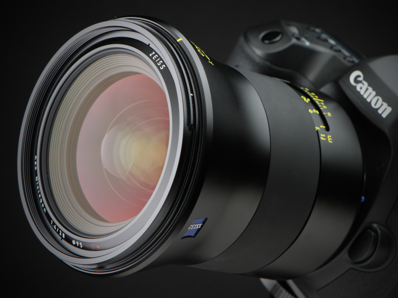 今回はEOS 5Ds Rで試用した。発売は3月24日。メーカー希望小売価格は税別62万9,000円