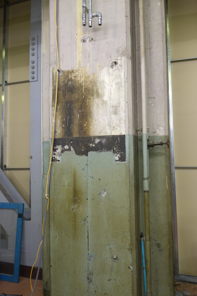 昔のままの色を残す柱