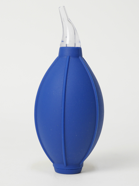 机の上で作業する場合、自立すると転がることも無く使い勝手が高まる