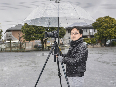 デジカメアイテム丼 進化した傘ホルダーが雨天撮影の強い味方に デジカメ Watch