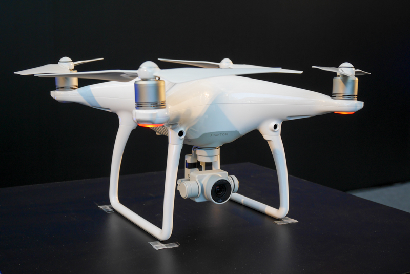 DJIのコンシューマー向け最新ドローン「Phantom 4」
