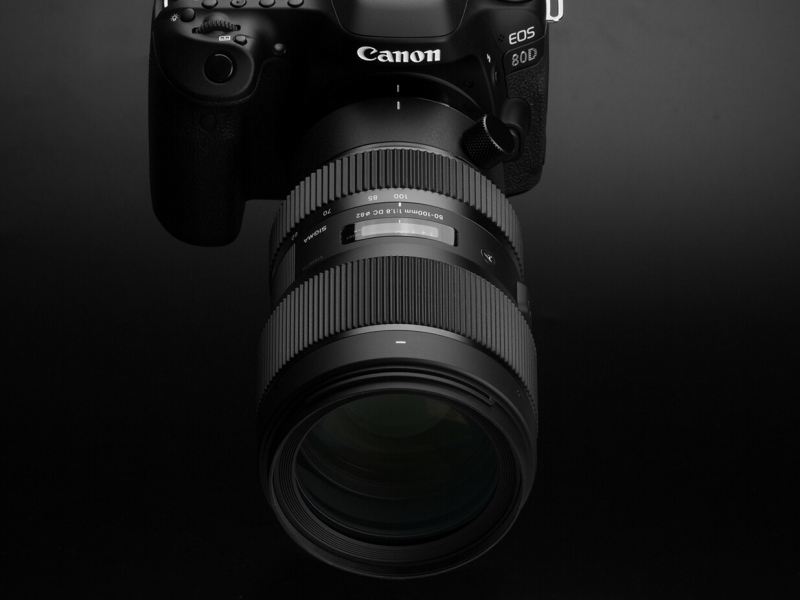 今回はキヤノンEOS 80Dで試用した。発売は4月22日。実勢価格は税込12万9,600円前後