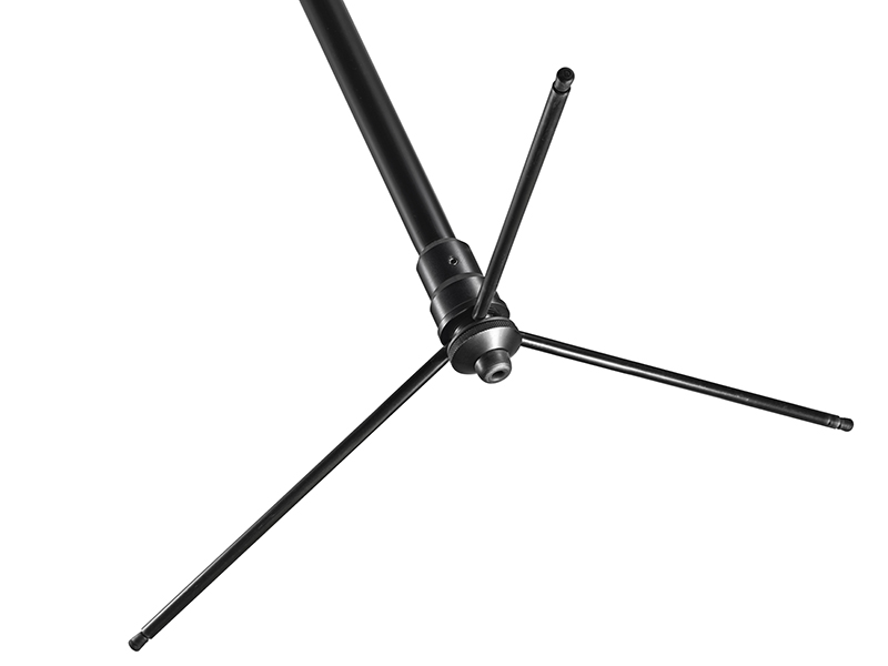 スチール製のシャフトを3本格納している