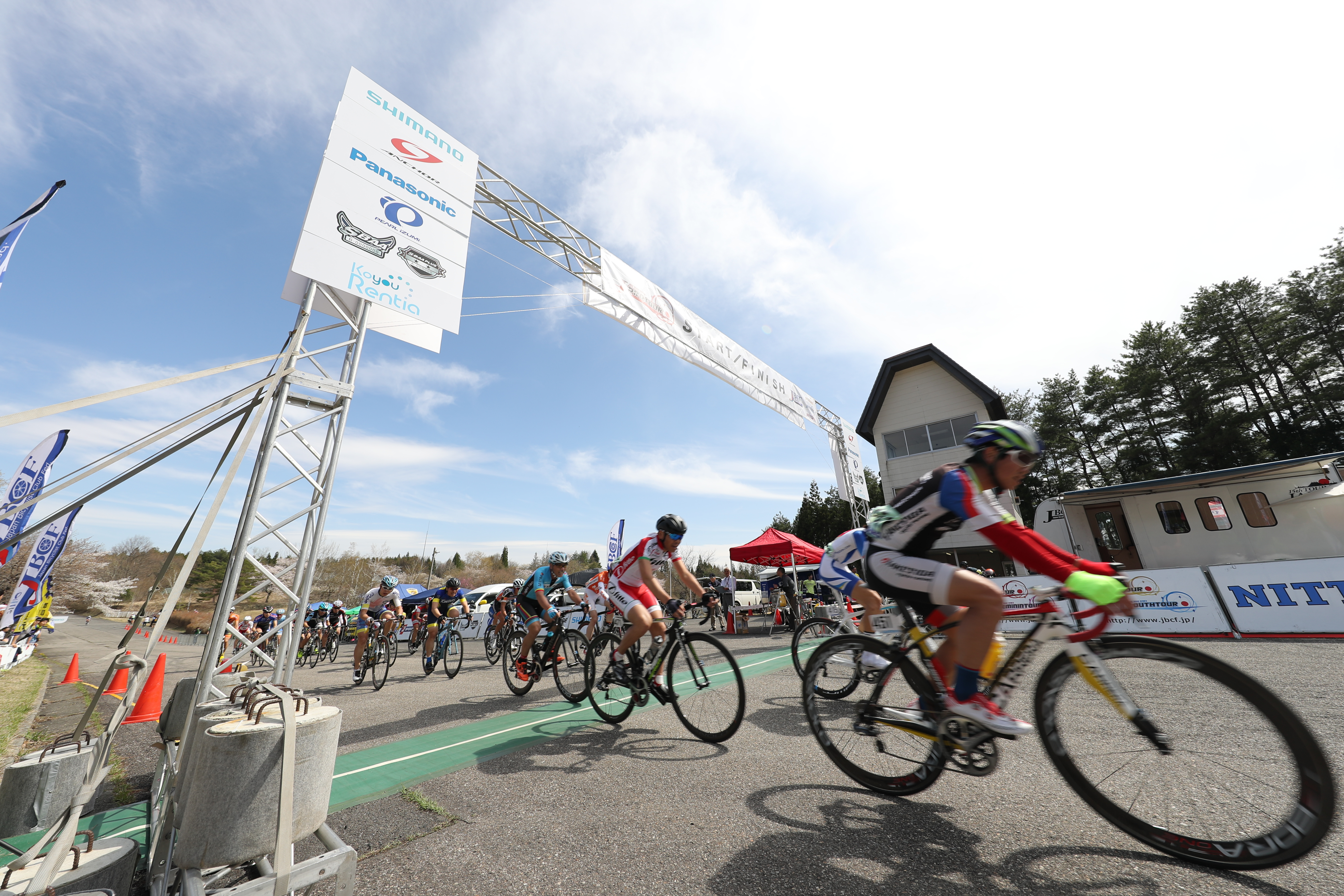 EF11-24mm F4L USM / ワンショットAF / ゾーンAF（中央上） / ISO100 / F5.6 / 1/400秒 / +1.3EV / 11mm