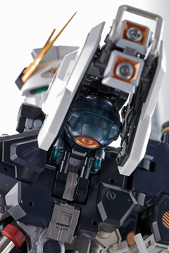 インタビュー】“胸像”、「FORMANIA EX νガンダム」担当者インタビュー