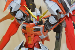 インタビュー】“胸像”、「FORMANIA EX νガンダム」担当者インタビュー