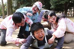 人間とゾンビの大規模おいかけっこイベント「バイオハザード ゾンビ