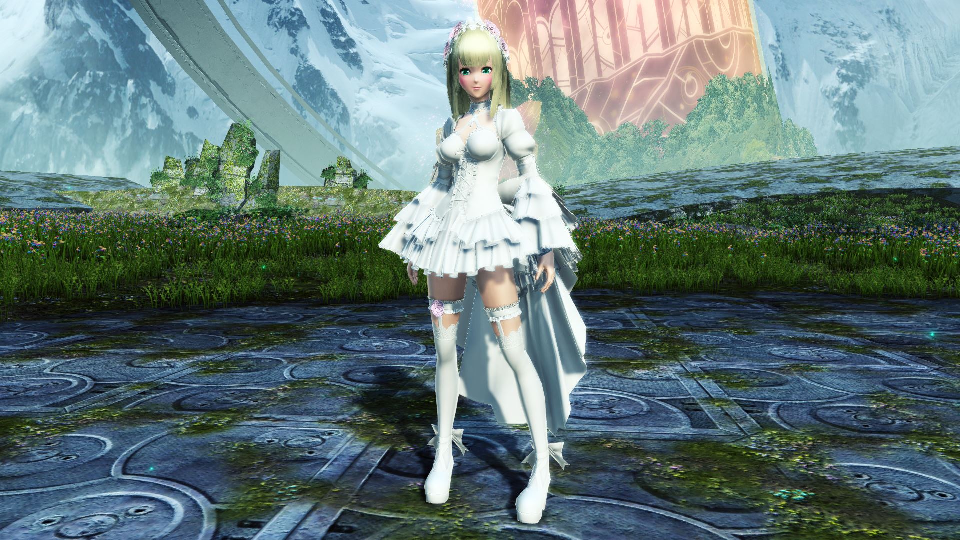 デザイナーLuna Mariaが作った衣装。甘さと大人っぽさを兼ね備えたドレス。ボリュームのある姫袖が可愛らしい