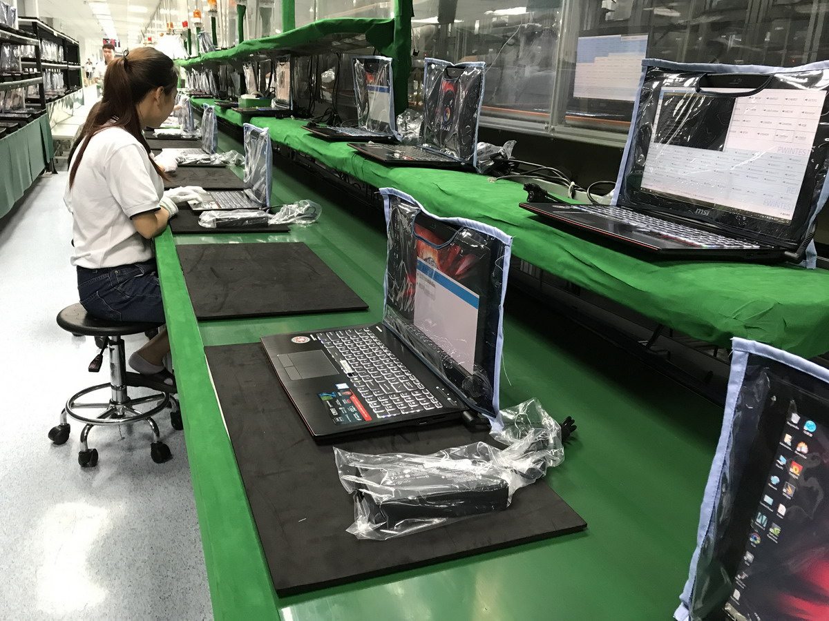 電源を入れて内部チェックを開始