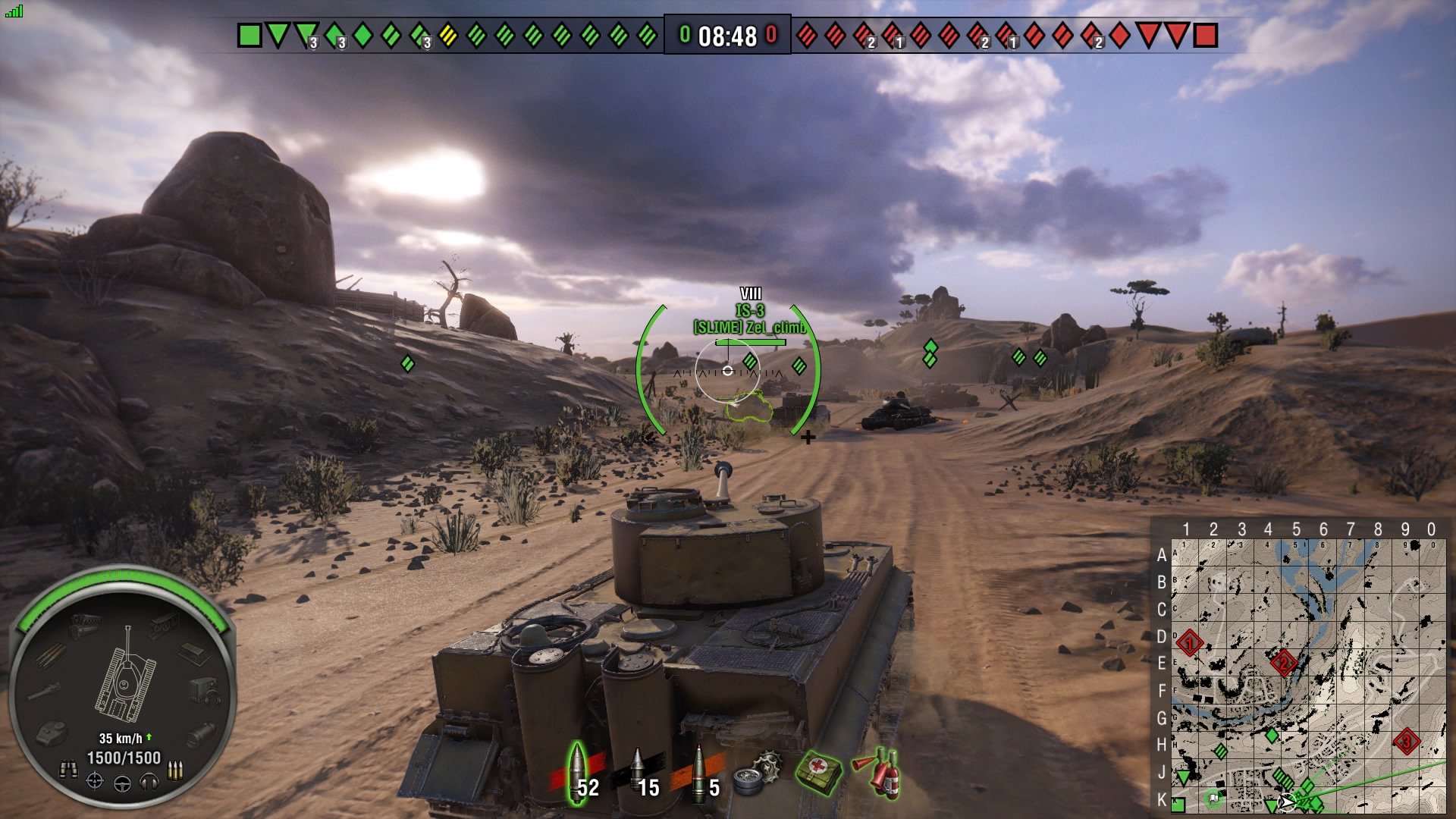 コンソール版オリジナルマップ「スコルピオーン山道」。右下のミニマップに注目。上下のスクリーンショットで、下の方が縮小化されているのがわかるはず。初期デザインは1,500×1,500mの超巨大マップでお気に入りだったのだが、その後1,000×1,000mに縮小化されてしまったのだ。元に戻してくれないかなあ