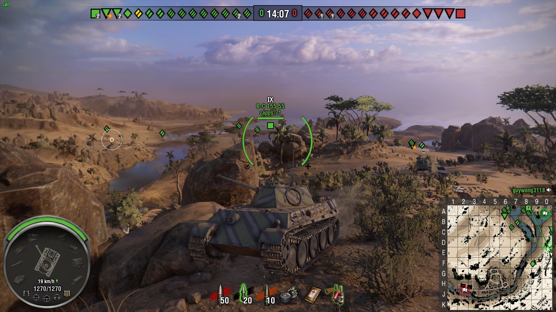 コンソール版オリジナルマップ「スコルピオーン山道」。右下のミニマップに注目。上下のスクリーンショットで、下の方が縮小化されているのがわかるはず。初期デザインは1,500×1,500mの超巨大マップでお気に入りだったのだが、その後1,000×1,000mに縮小化されてしまったのだ。元に戻してくれないかなあ