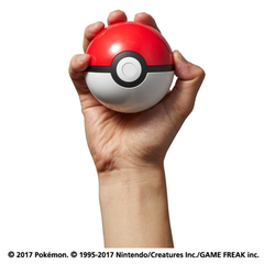 モンスターボールの形をしたモバイルバッテリー2種類・発売