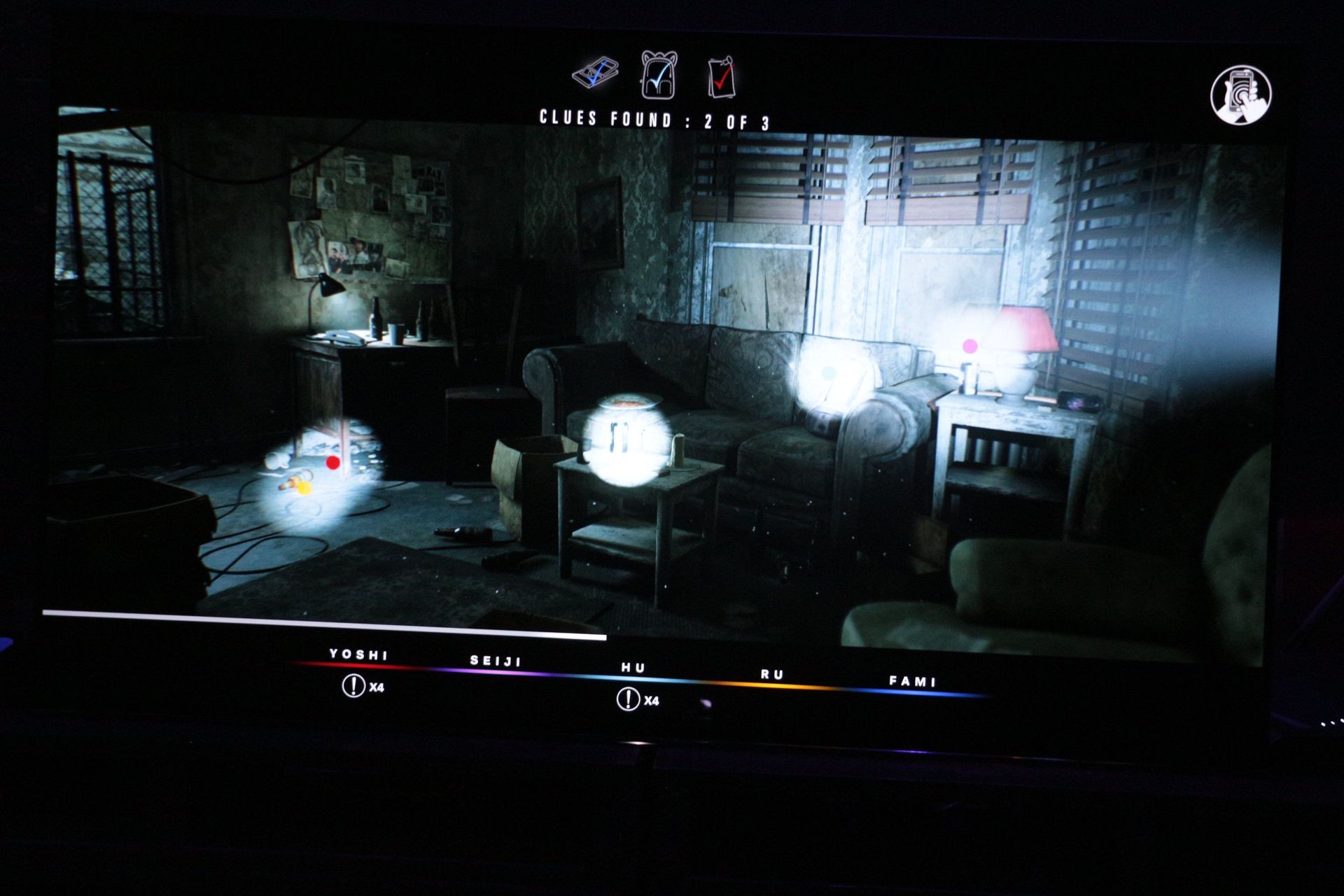 この女性警察のパートは、オーソドックスなQTEアドベンチャーゲーム。短い時間で謎解きや判断を迫られる