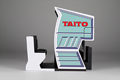 ダライアス」筐体がスマートフォンスタンドに！画面が筐体内部に映る