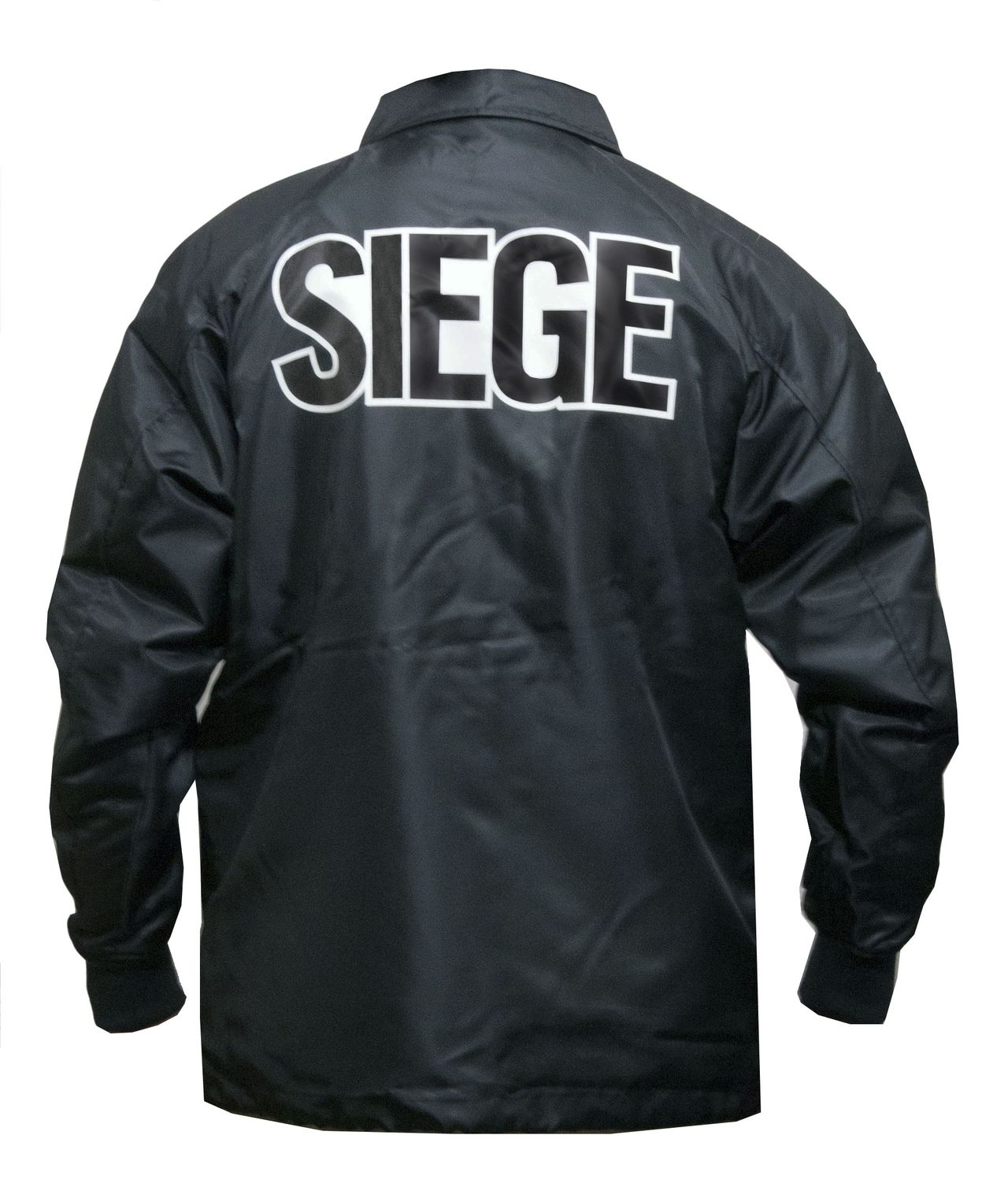 <strong class="em ">「レインボーシックス シージ」ウィンドブレーカー</strong>：サイズはM、L。ミリタリーショップ「ファントム」製のウィンドブレーカー。価格は7,800円（税込）